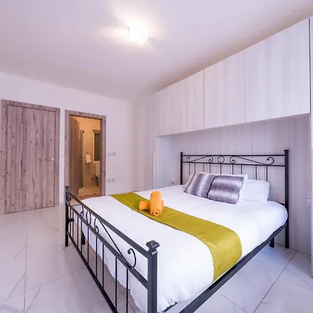 Swieqi Next To Paceville Nightlife And Perfect For Groups