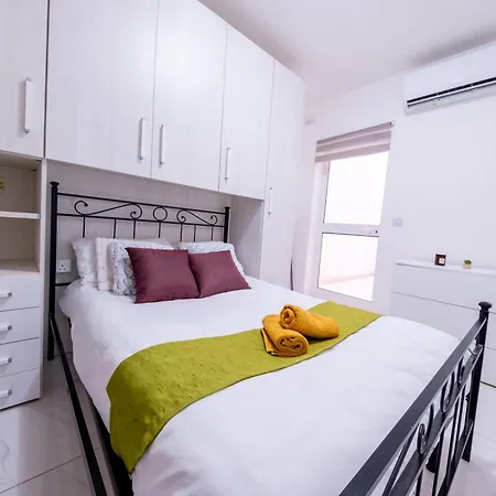 Swieqi Next To Paceville Nightlife And Perfect For Groups Is-Swieqi