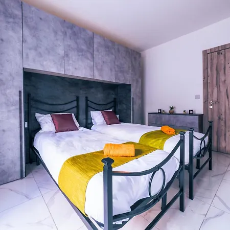 Swieqi Next To Paceville Nightlife And Perfect For Groups Appartement Is-Swieqi