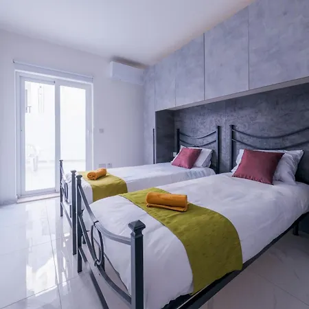Swieqi Next To Paceville Nightlife And Perfect For Groups Is-Swieqi