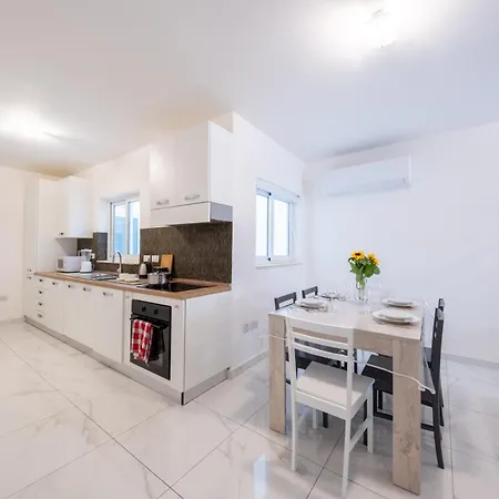 Swieqi Next To Paceville Nightlife And Perfect For Groups Appartement *