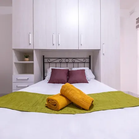 Swieqi Next To Paceville Nightlife And Perfect For Groups شقة *